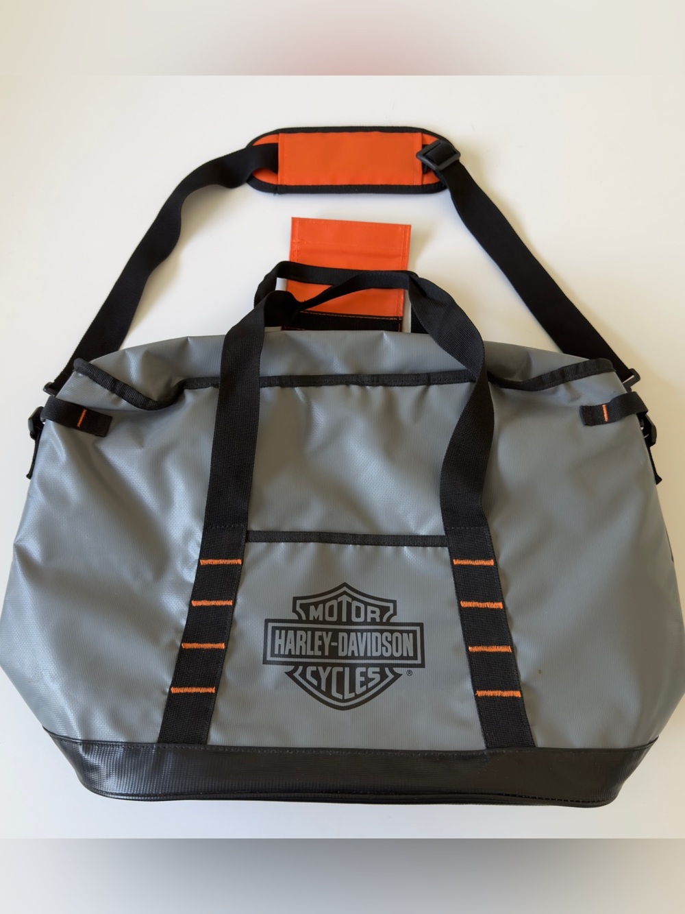 Harley Davidson soft cooler tote bag shoulder strap front pocket duffle handles